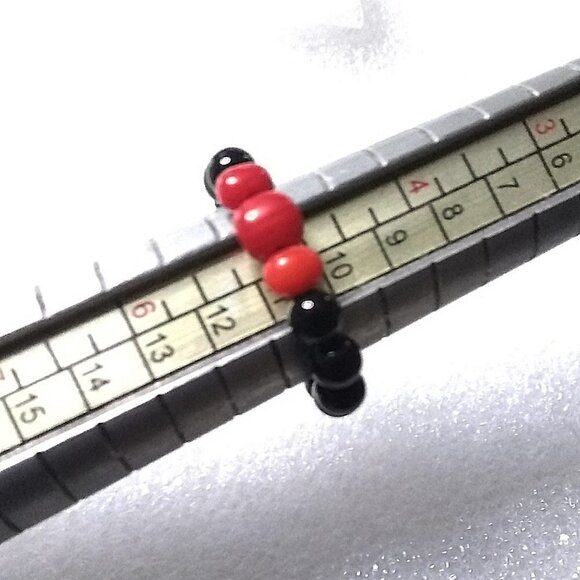 Bead Ring! Dainty Red Coral + Black Stone Beaded Ring S5 - Midi Knuckle - Picture 5 of 7